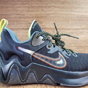 Nike Giannis Immortality Force Field Basketball Shoe DH4470-001 Youth Size 3.5Y